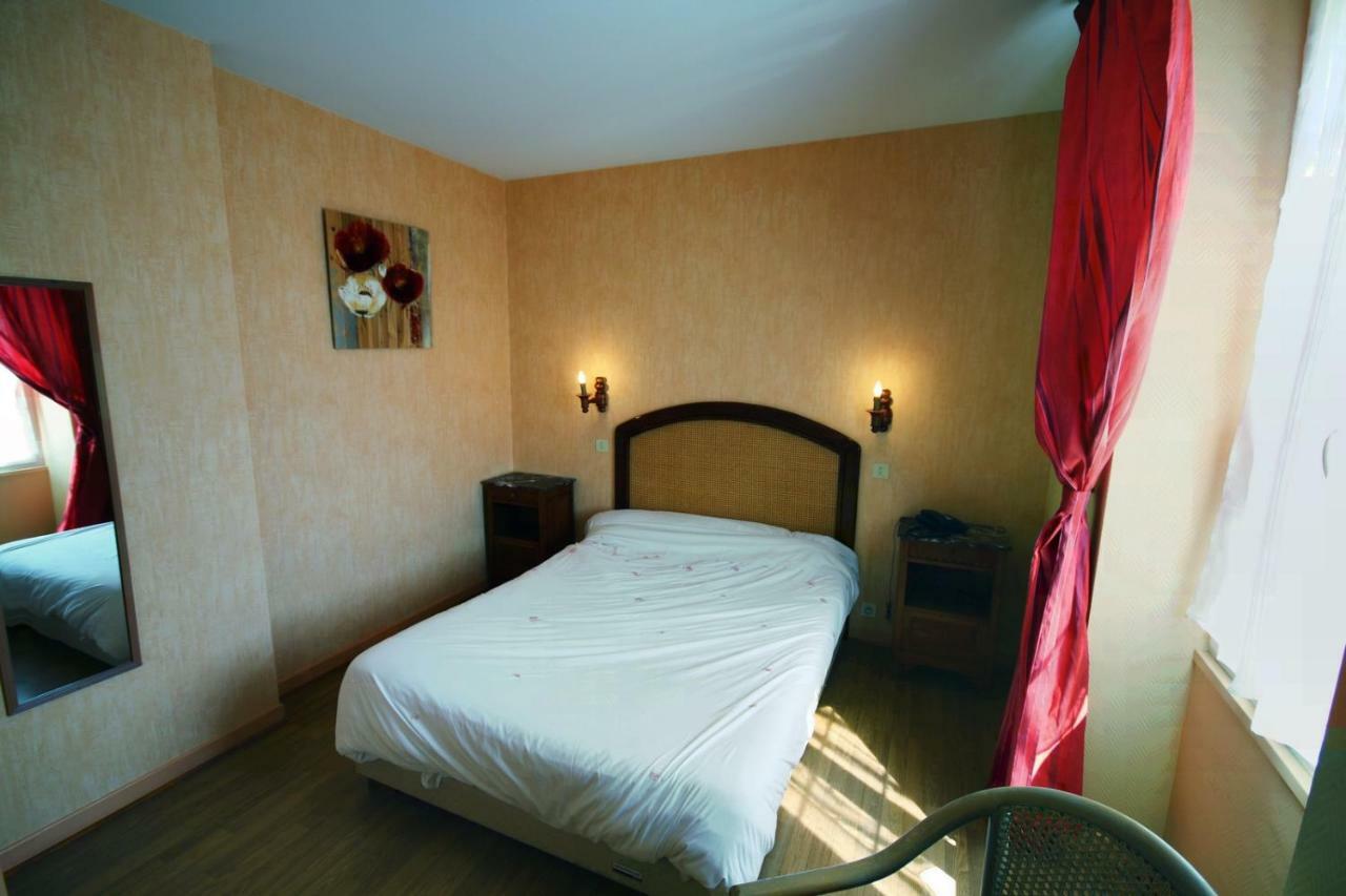 Les Messageries Otel Saint-Flour  Oda fotoğraf