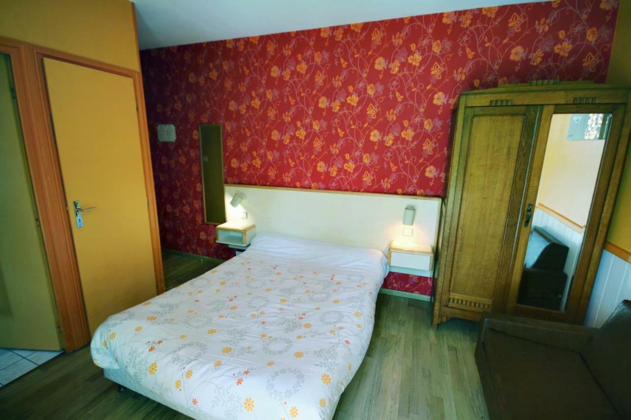 Les Messageries Otel Saint-Flour  Oda fotoğraf