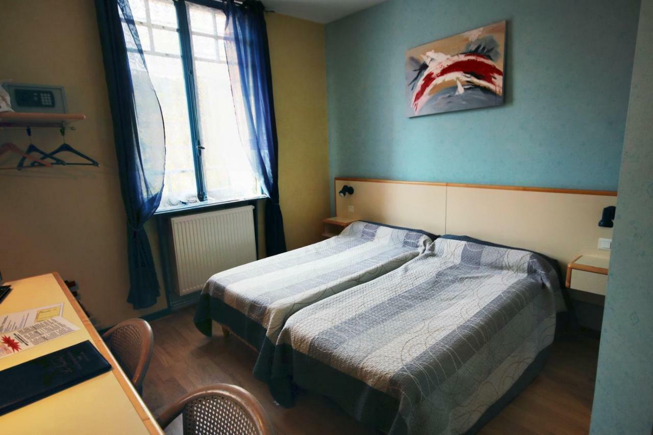 Les Messageries Otel Saint-Flour  Oda fotoğraf