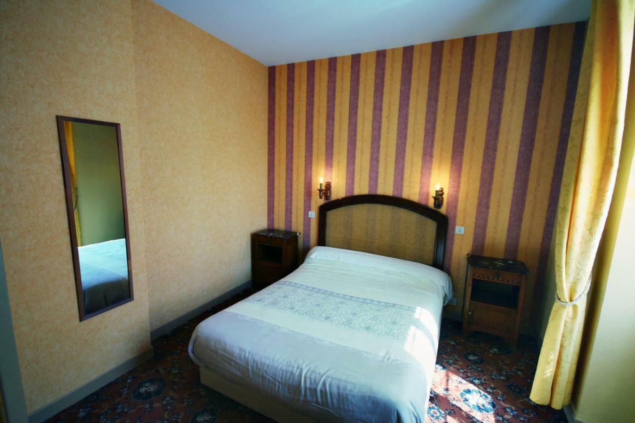 Les Messageries Otel Saint-Flour  Oda fotoğraf